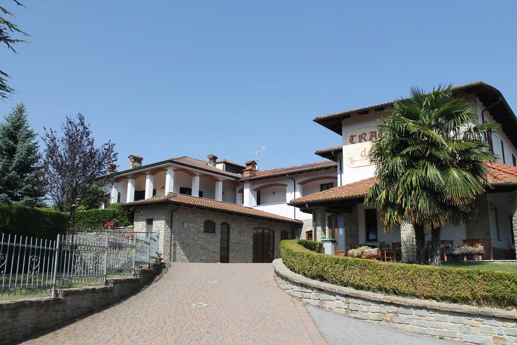 Villa Carla Castino Exterior photo