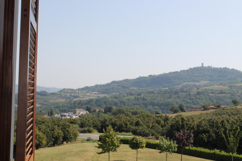 Villa Carla Castino Exterior photo